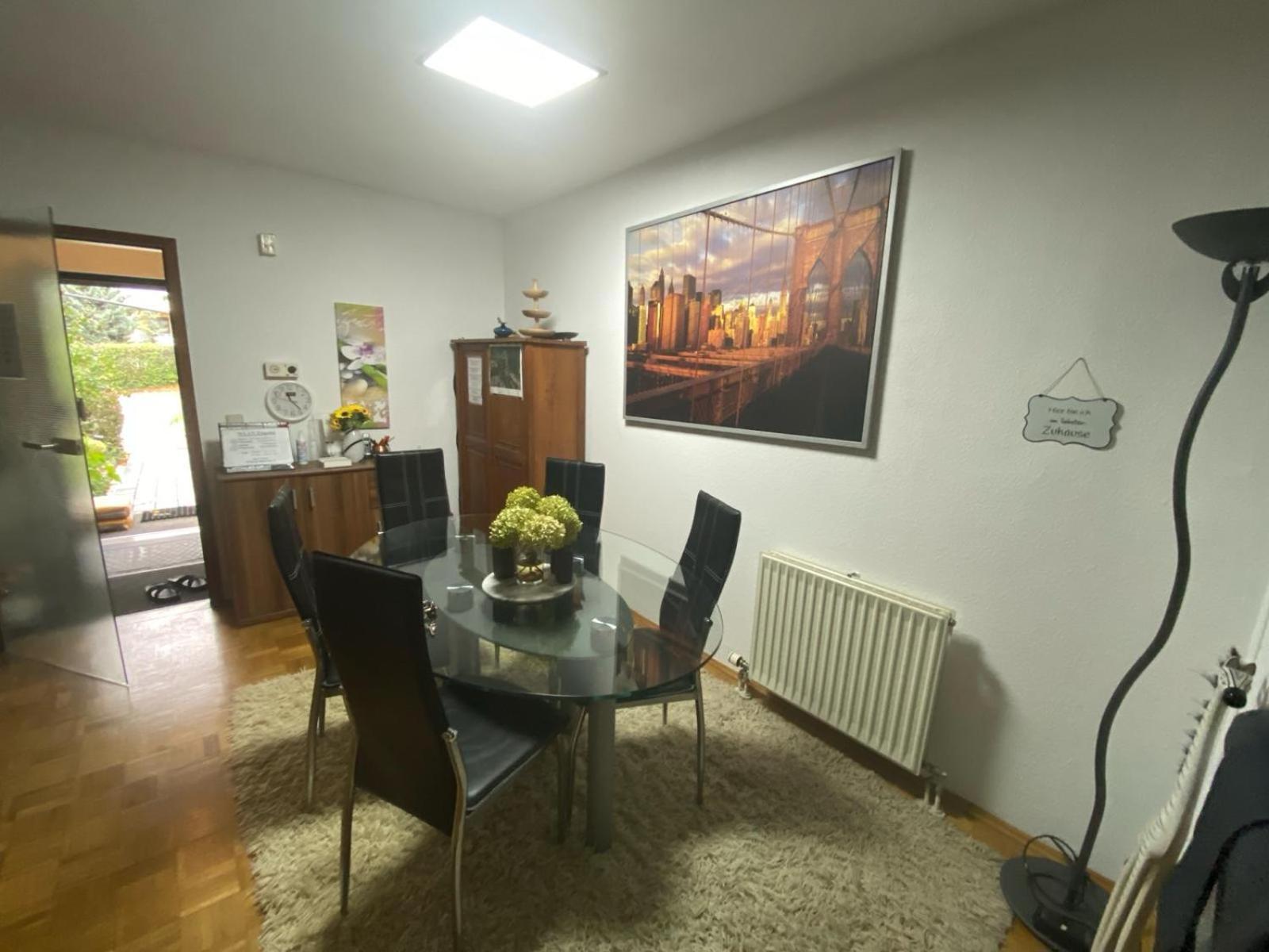 Dachgeschoss In Einem Reihenhaus Apartment Heidelberg Bagian luar foto